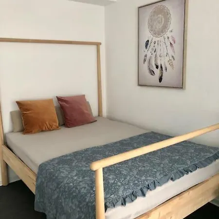 Zentrales Mit Terrasse 아파트 렘고